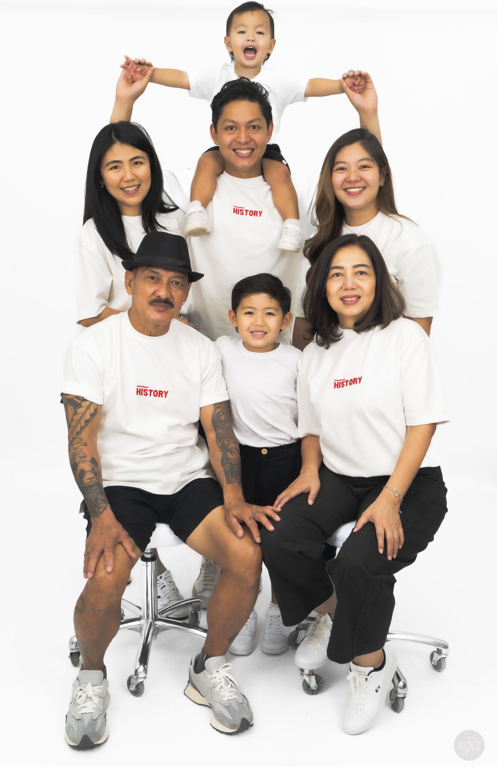 Capturing generations of love and togetherness – NGX21 Studio, Darwin